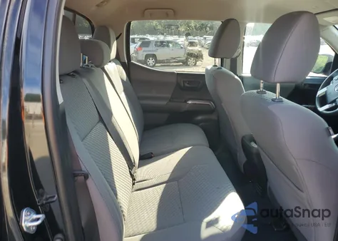 2021 Toyota Tacoma Double Cab z USA, uszkodzony, nr VIN 3TMCZ5AN7MM444960